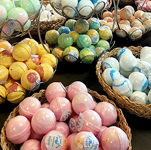 The Last Bath Bomb Store you need to find!